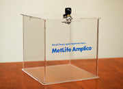 MetLife Amplico - Urna pleksi